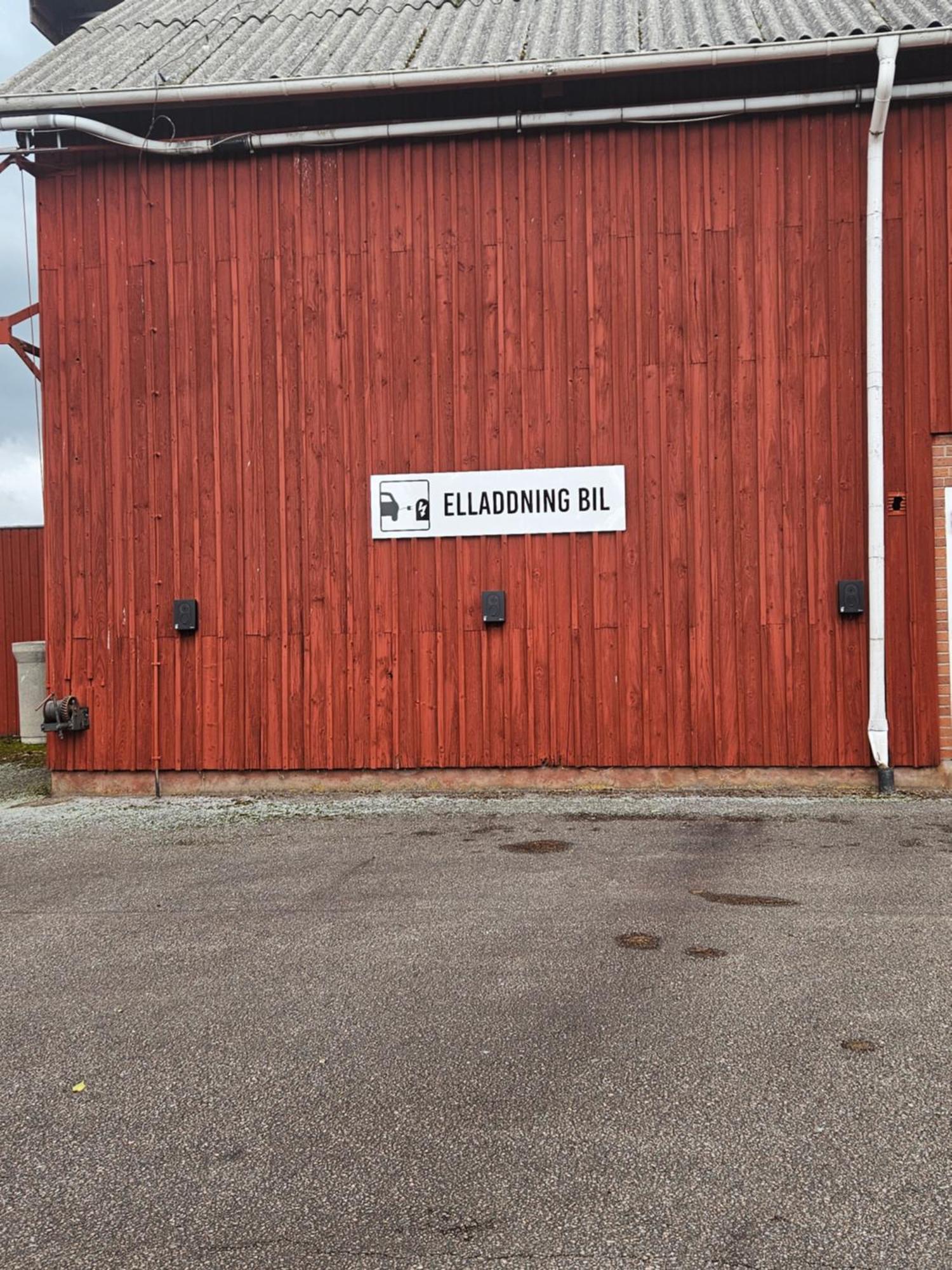 Oernsro Boende Och Staellplatser Skara Exteriör bild